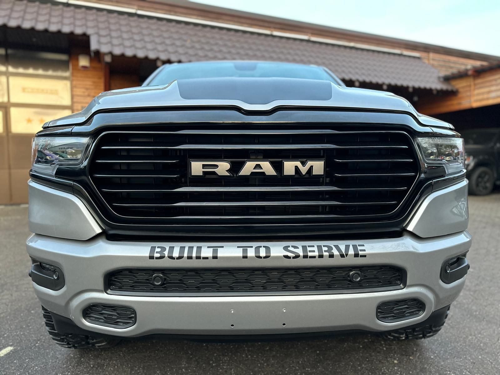 Dodge BUILT TO SERVE*LPG*4X4*OFF-ROAD*BÜGEL*AHK*NAVI*