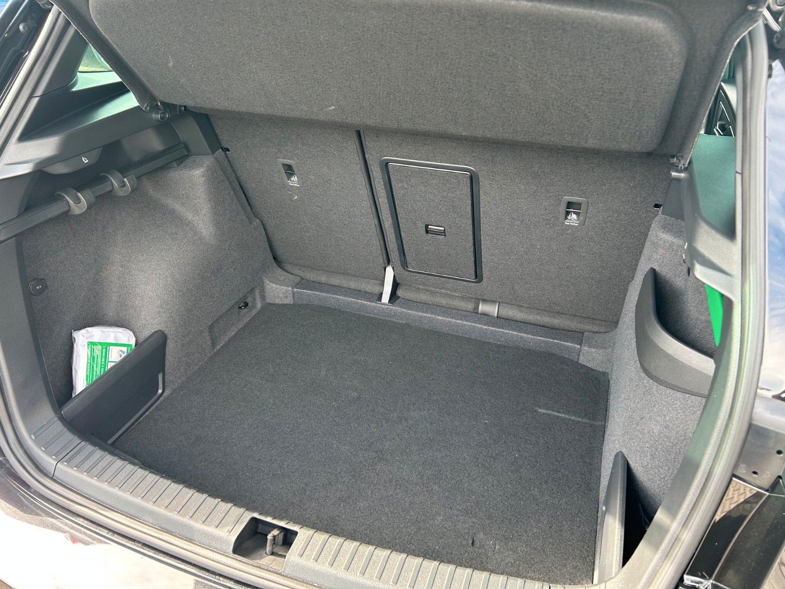 Skoda Karoq FL 1.5 DSG Sportline AHK 1.5Assist+ 5JGara