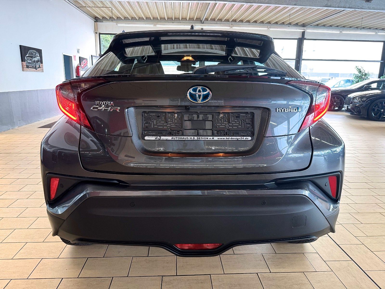Toyota C-HR Hybrid Business Edition - Samsaru's Car Outlet