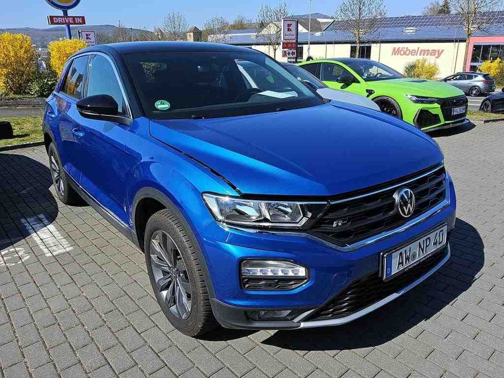 Volkswagen T-Roc 1.5 TSI SPORT - Samsaru's Car Outlet
