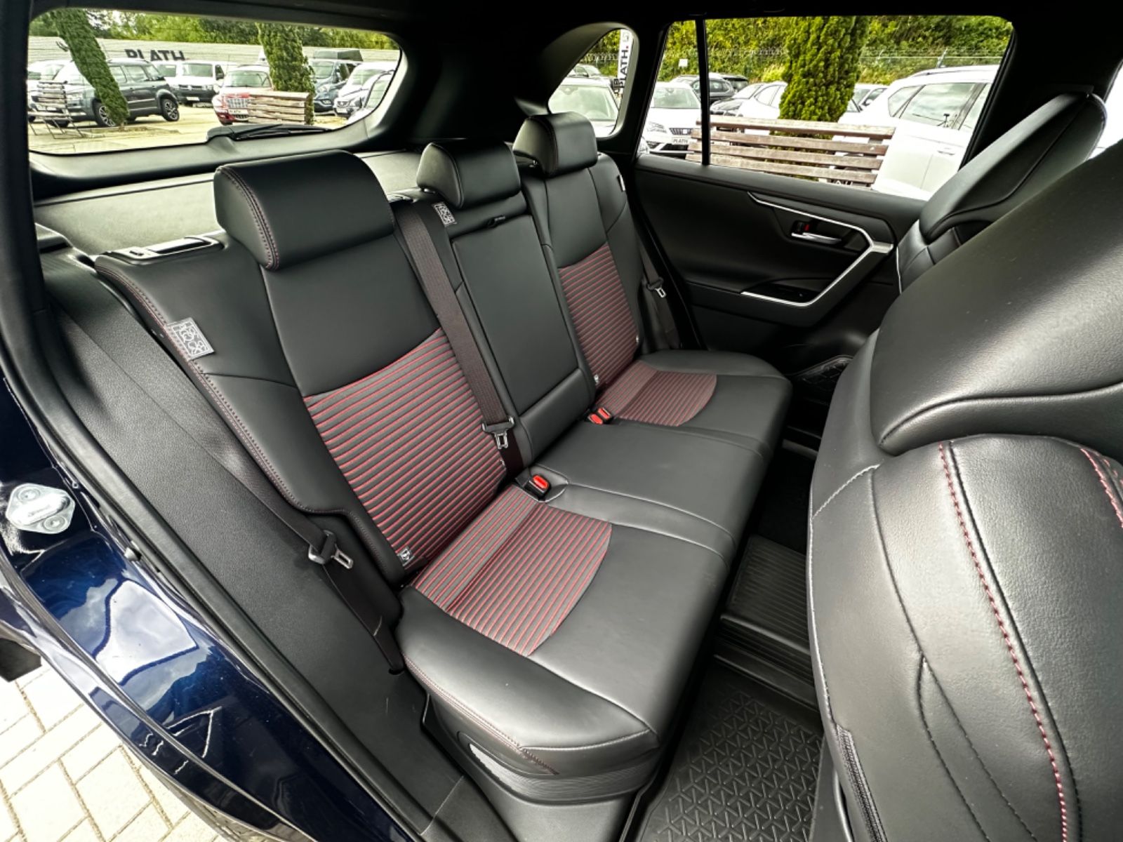 Toyota RAV 4 Plug-in Hybrid 4x4 Executive - Samsaru's Car Outlet