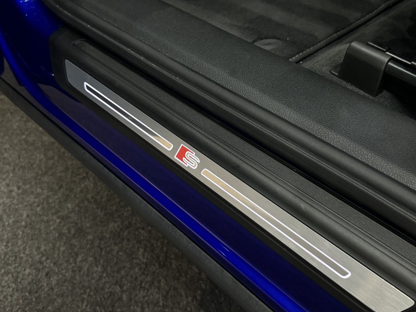 Audi Q5 40 TDI quattro S line - Samsaru's Car Outlet