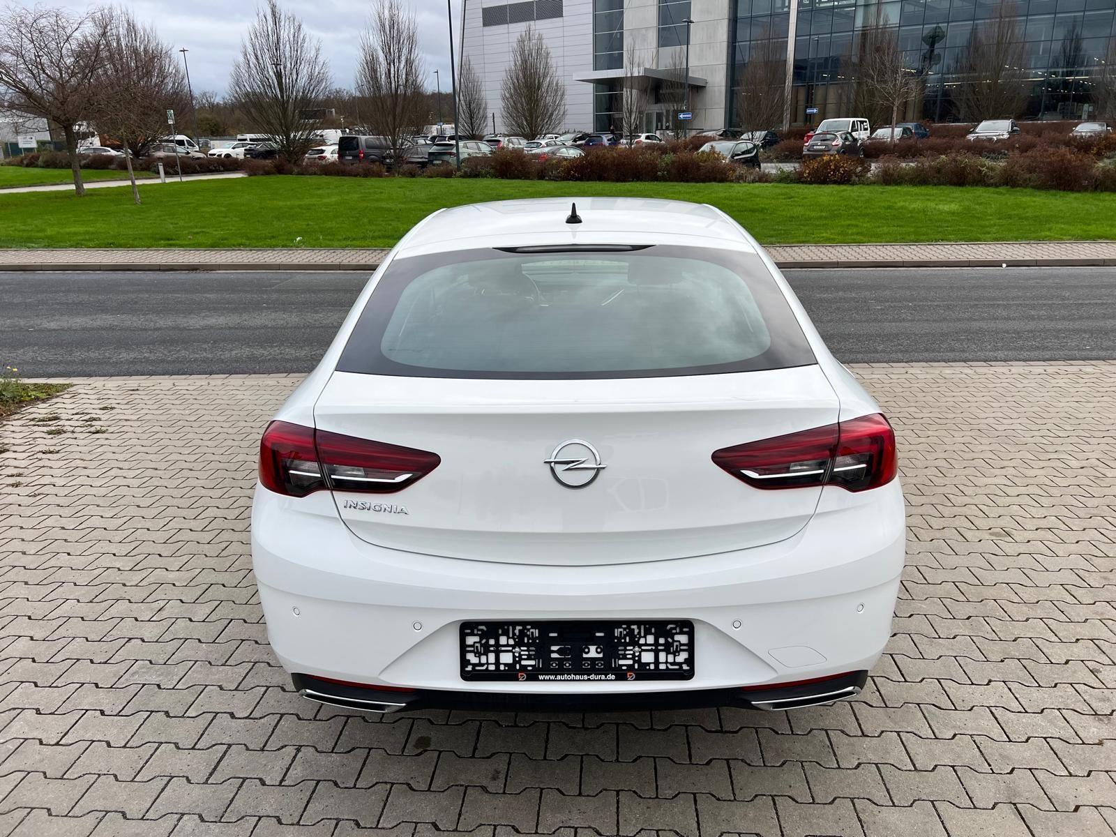 Opel Insignia 2.0 D Business Edition - Samsaru's Car Outlet