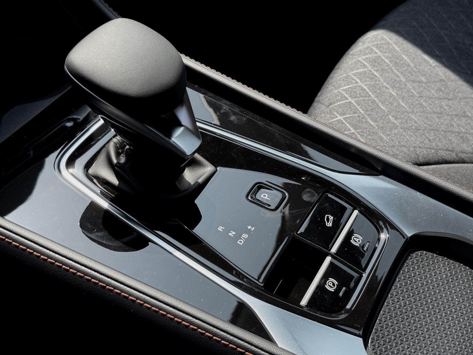 MG HS 1.5 AT Comfort Navi LED Virtual