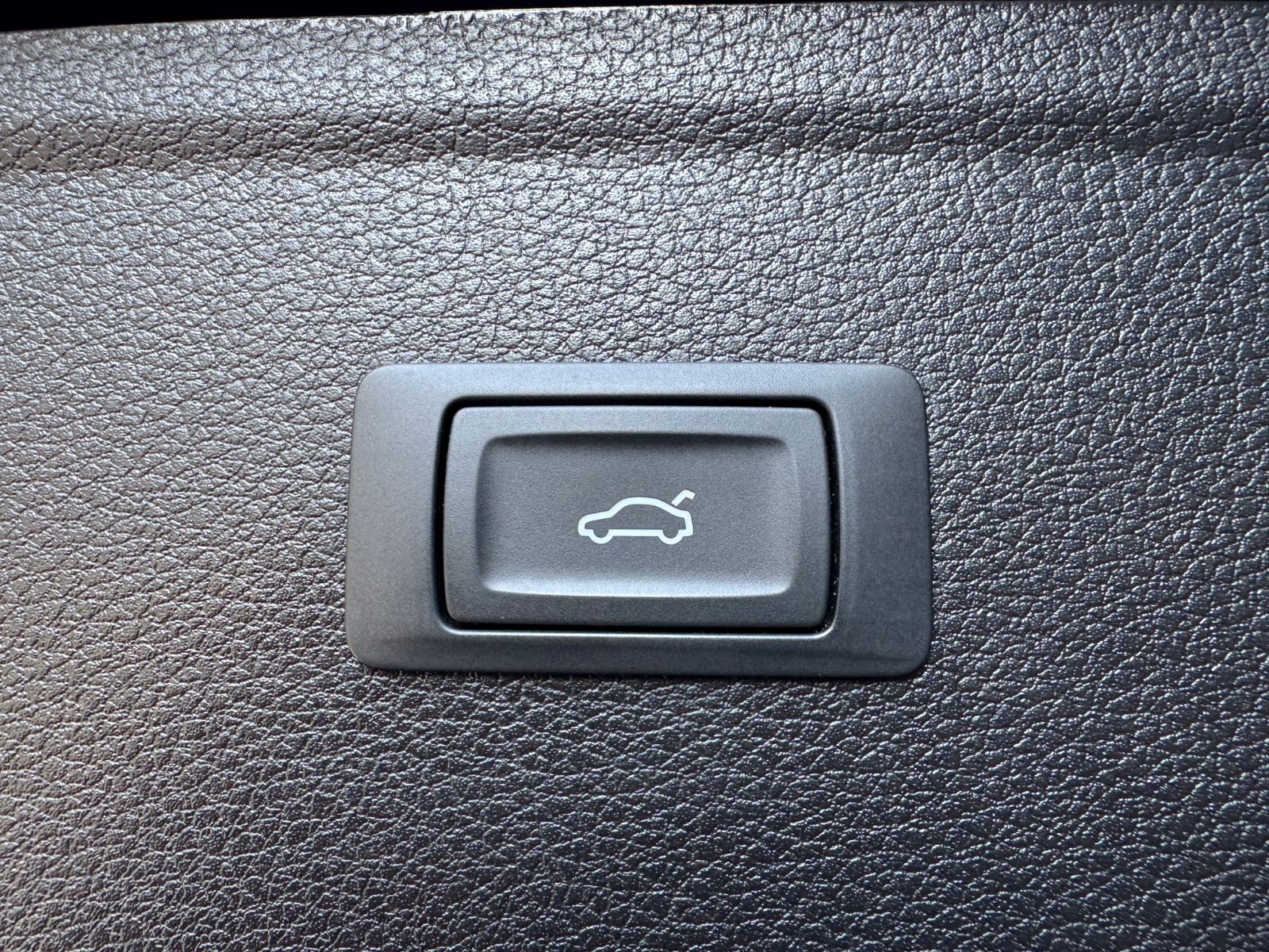Audi Q5 40 TDI quattro - Samsaru's Car Outlet