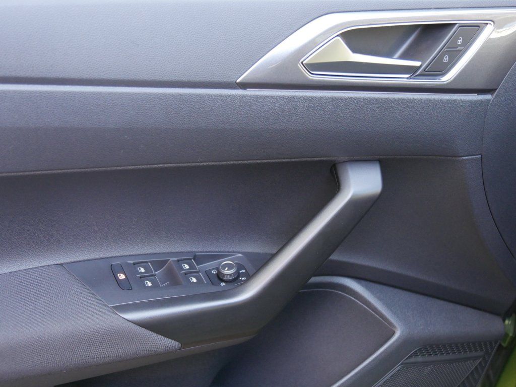 Volkswagen Taigo 1.0 TSI Style - Samsaru's Car Outlet