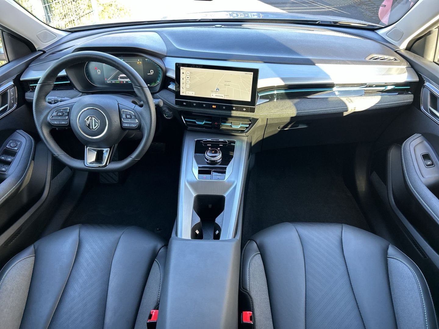 MG5 Luxury Kamera SHZ ACC LED-Scheinwerfer Navi