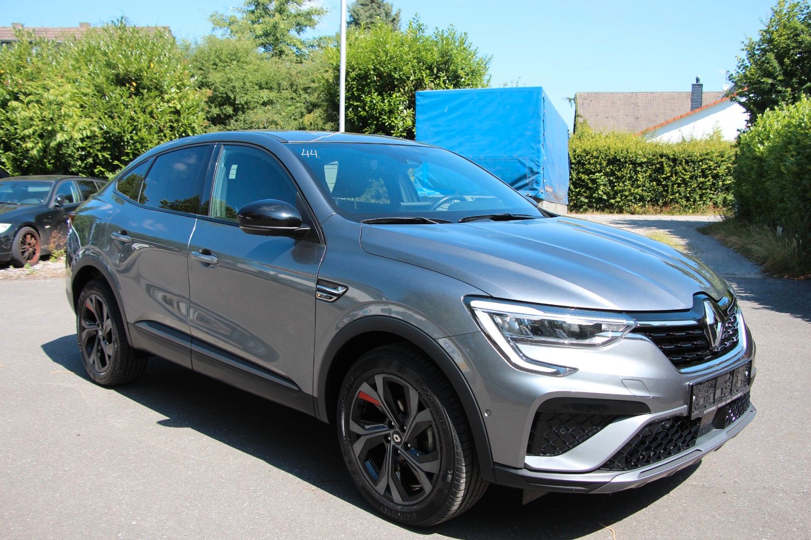 Renault Arkana Mild Hybrid R.S. Line - Samsaru's Car Outlet