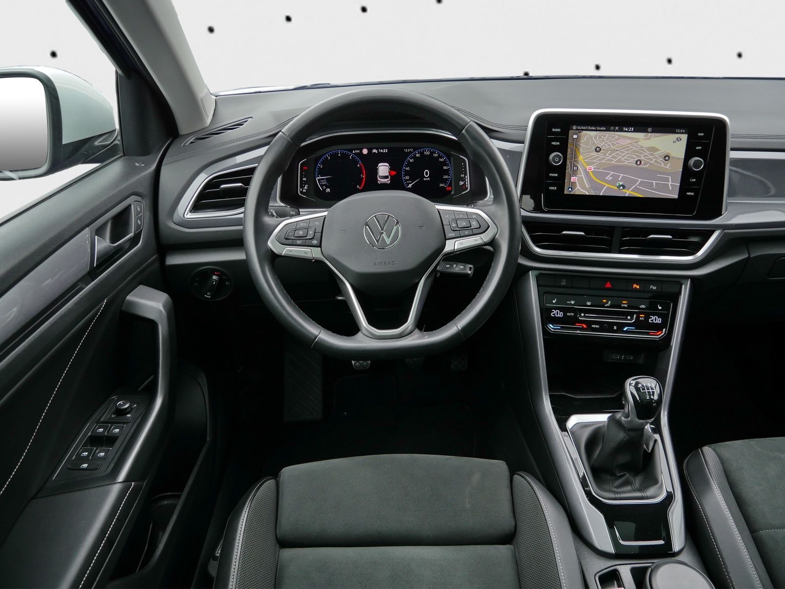 Volkswagen T-Roc Style 1.0 TSI - Samsaru's Car Outlet