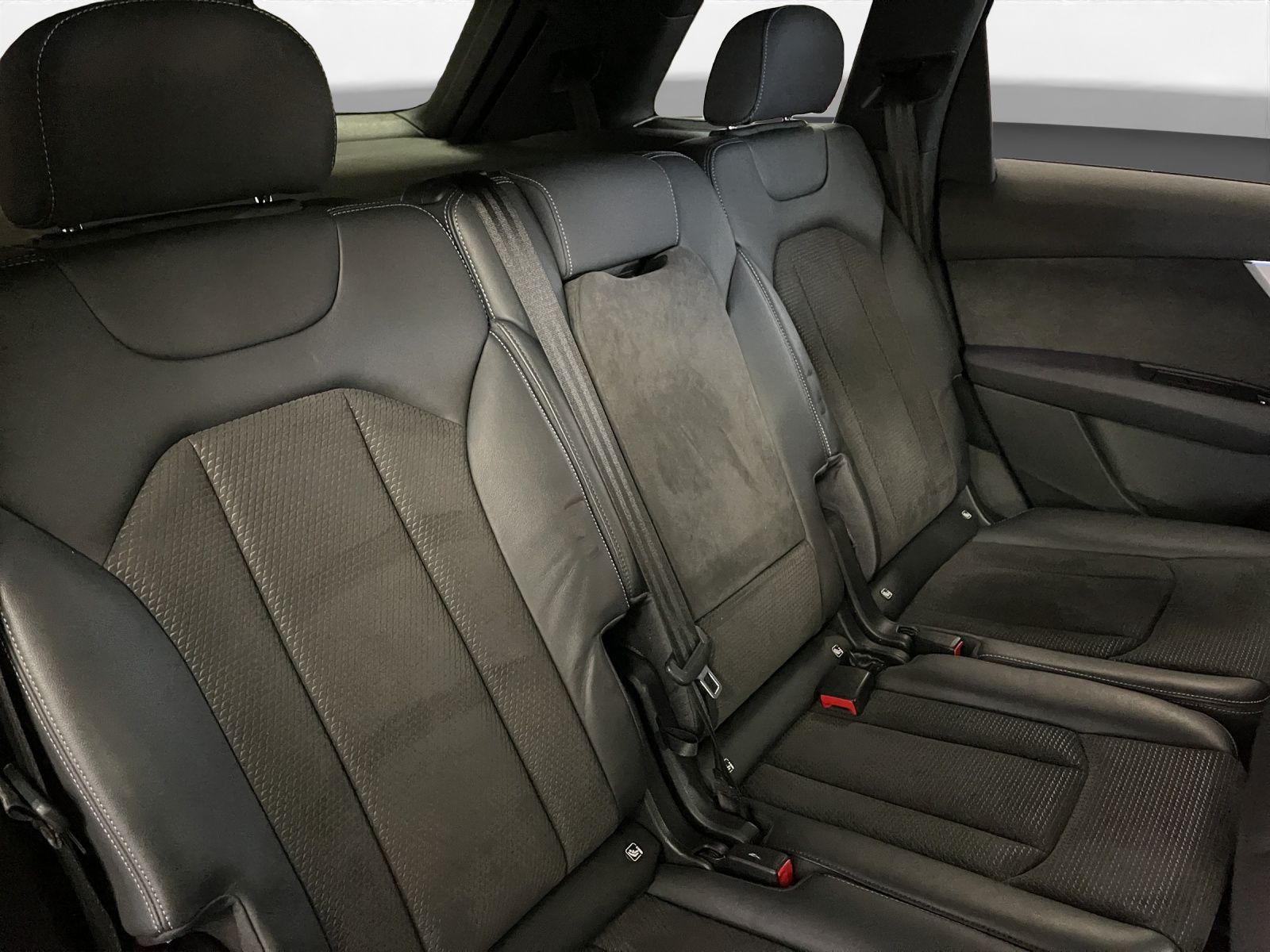 Audi Q7 50 TDI qu. S line 7-Sitzer AHK Pano LM 22" B&