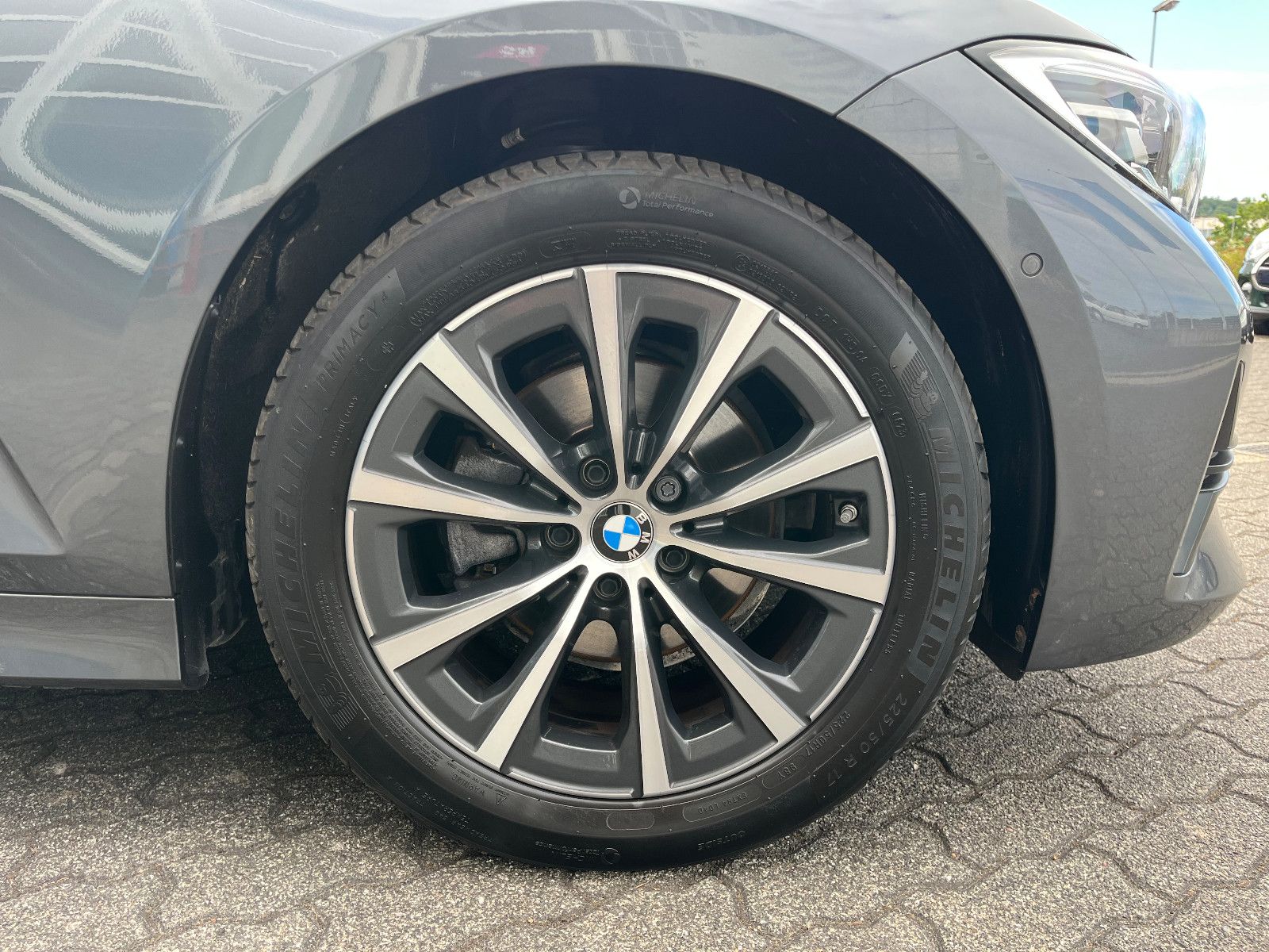 BMW 320iA G21 Tour - Samsaru's Car Outlet