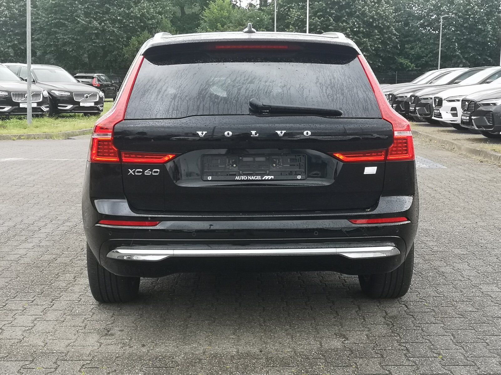 Volvo XC60 Recharge T6 Inscription - Samsaru's Car Outlet