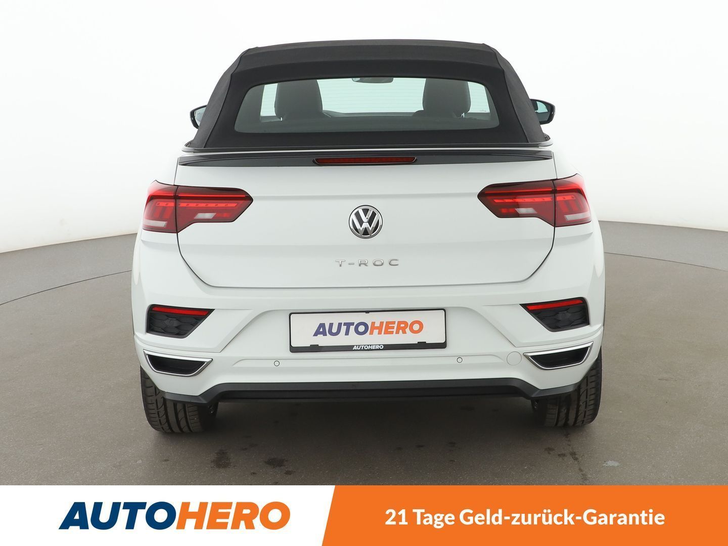 Volkswagen T-Roc 1.5 TSI ACT R-Line - Samsaru's Car Outlet