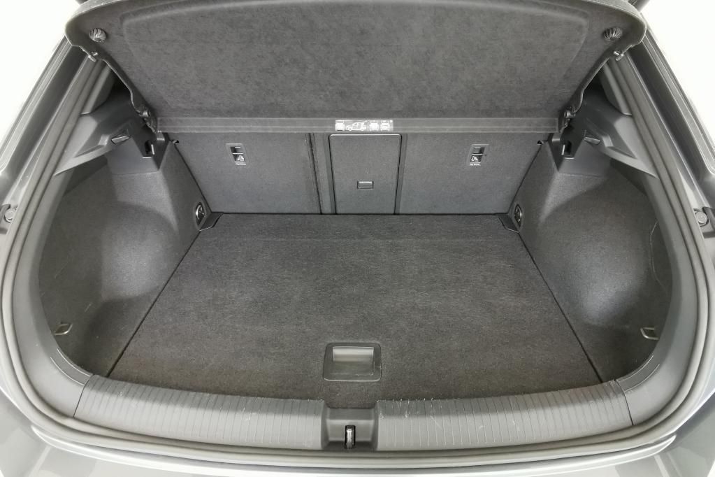 Volkswagen T-Roc Sport 1.5 TSI DSG - Samsaru's Car Outlet