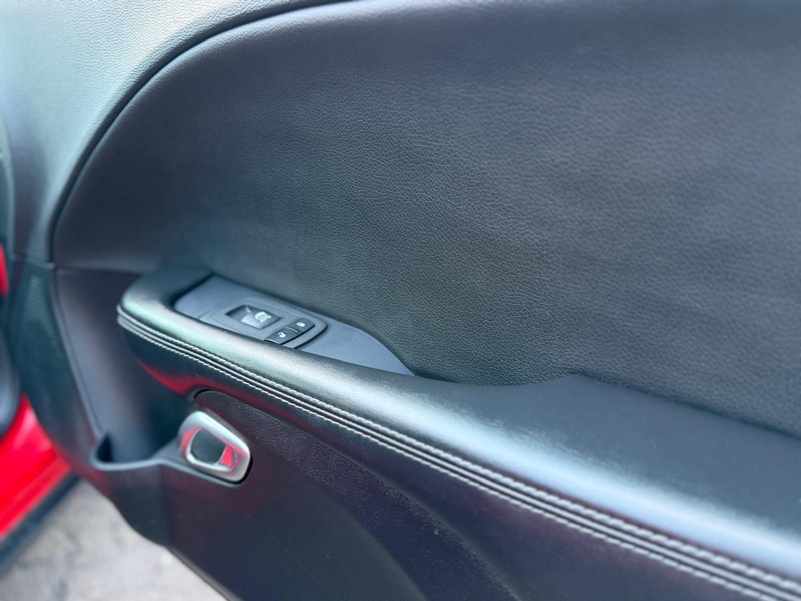 Dodge 5,7 V8*SRT KIT*LEDER*NAVI*KEYLESS*GARNTIE*SERVIC