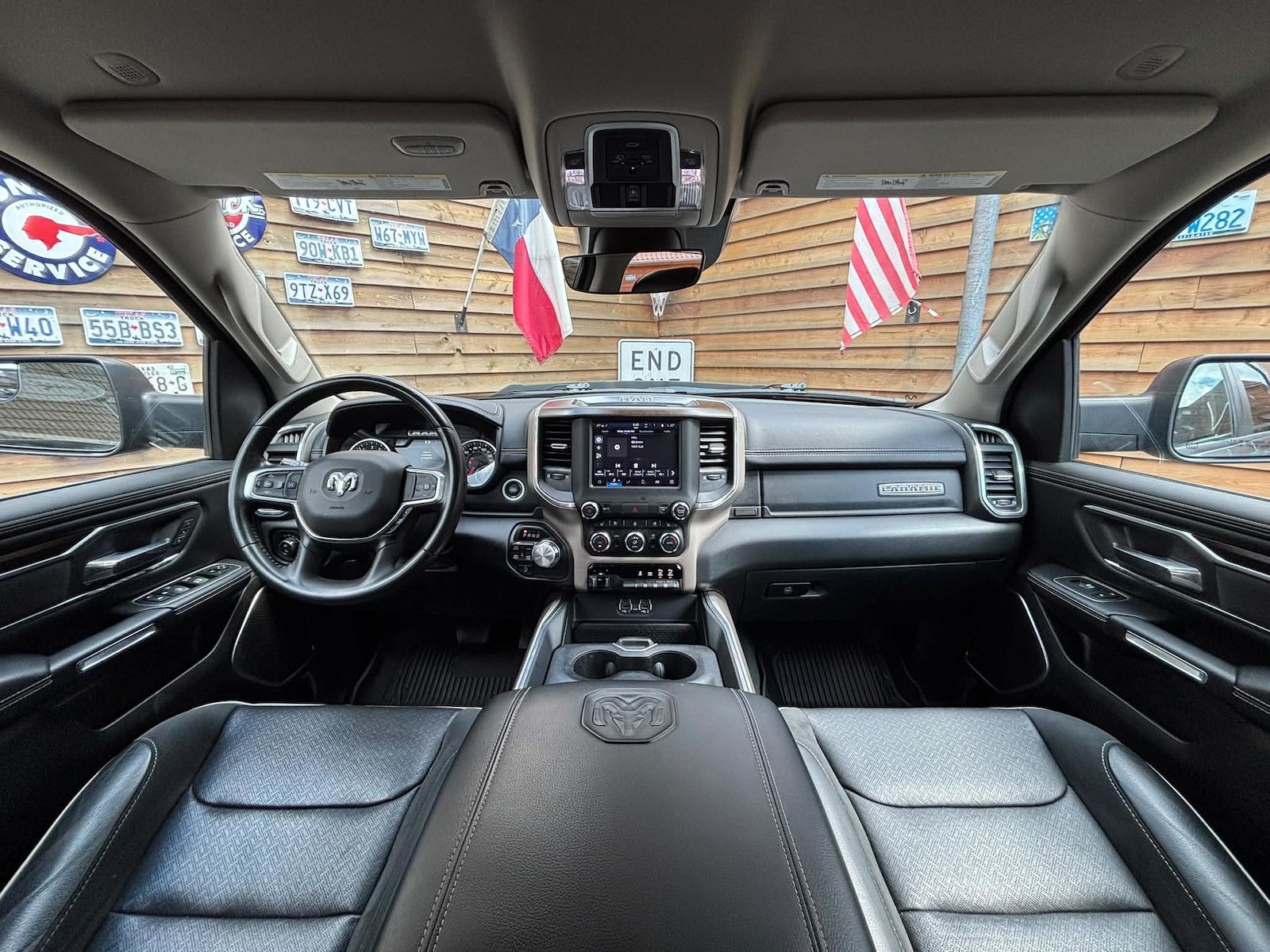 Dodge RAM 1500 Laramie 5.7L AHK Memory 4x4 Alpine LPG
