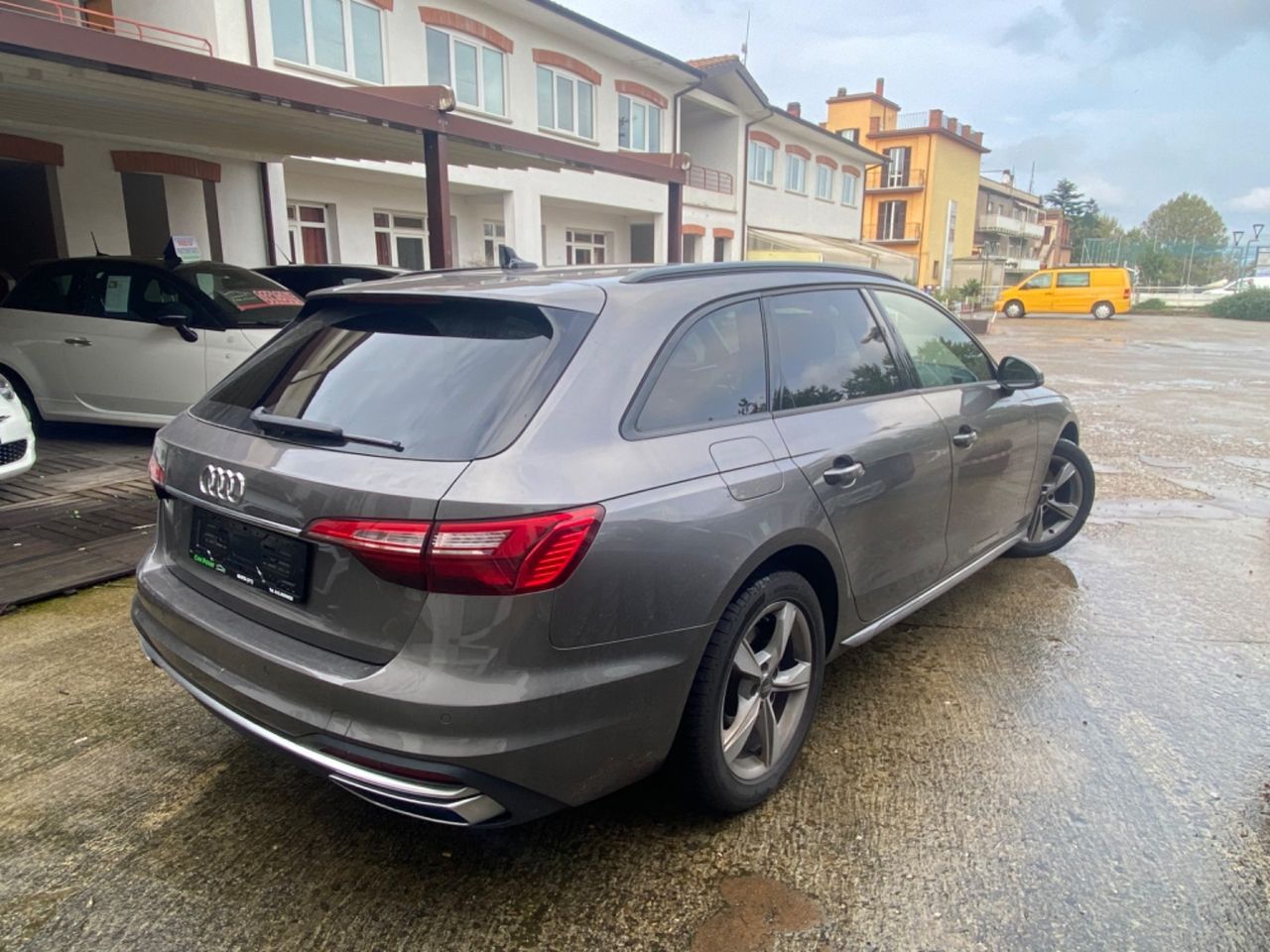 Audi A4 Avant 35 TDI S tronic Business - Samsaru's Car Outlet
