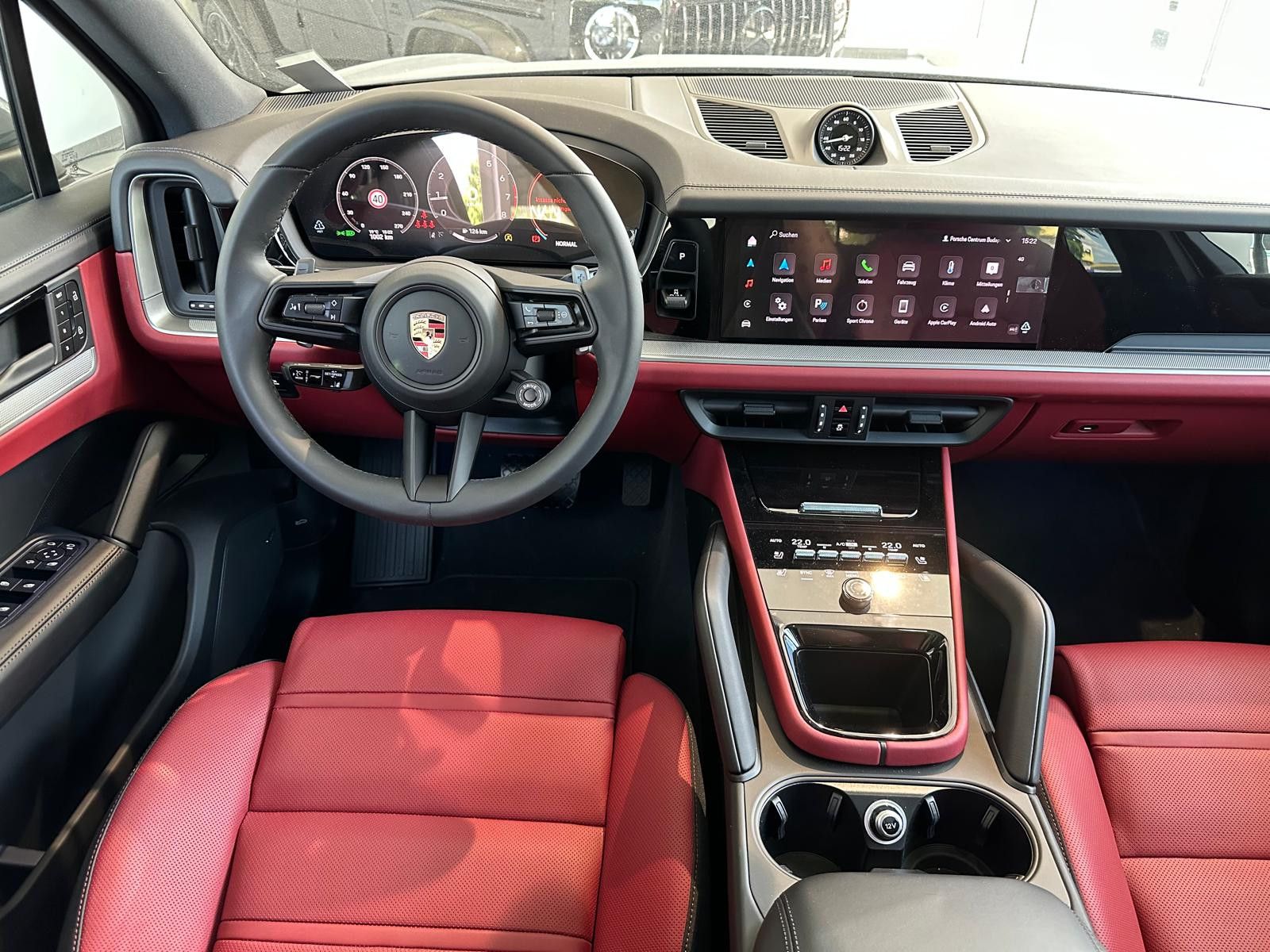 Porsche Cayenne Facelift -19%/gr-rot/Pan/Mtx/ACC/14W/21