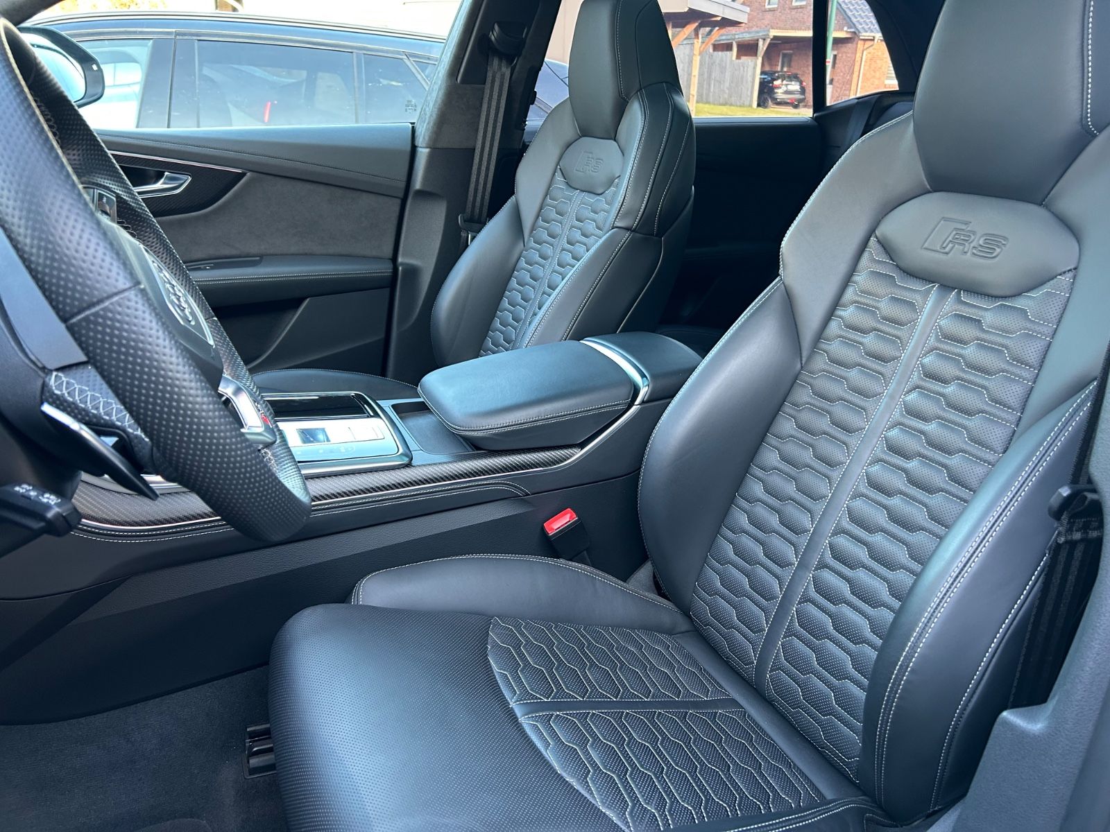 Audi RSQ8 DYN 4.0 TFSI Quattro TÜV-NEU-VMAX-2xCarbon