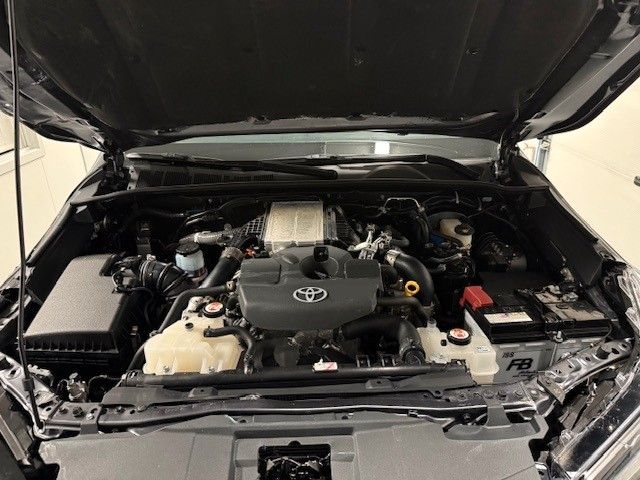 Toyota Hilux 2.8 D4D INVINCIBLE AUTOMATIC 360° CAMERA