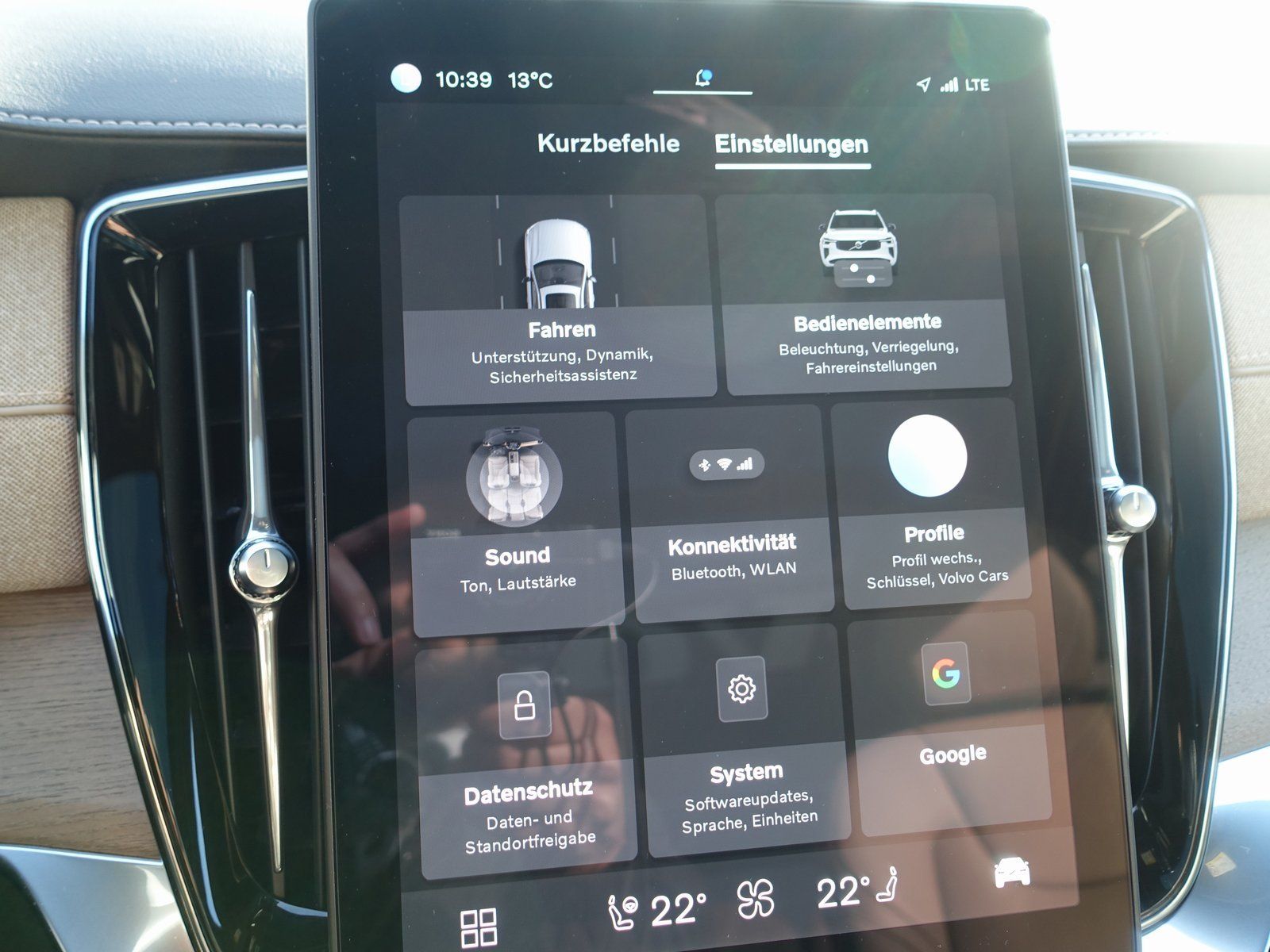 Volvo XC90 Ultra Facelift T8 AWD/B&W/22"/AHK/FourC/360