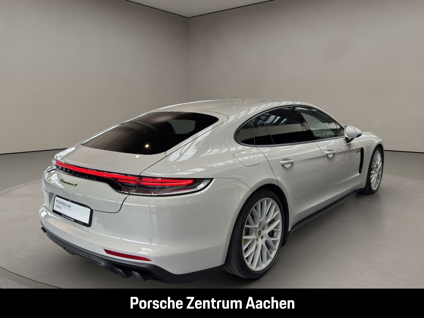 Porsche Panamera 4 E-Hybrid Surround-View Luftfederung