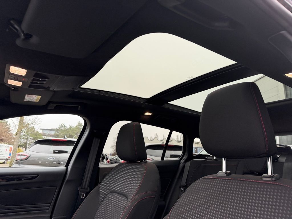 Ford Focus Turnier 1.0 EcoBoost Hybrid Aut. ST-LINE X