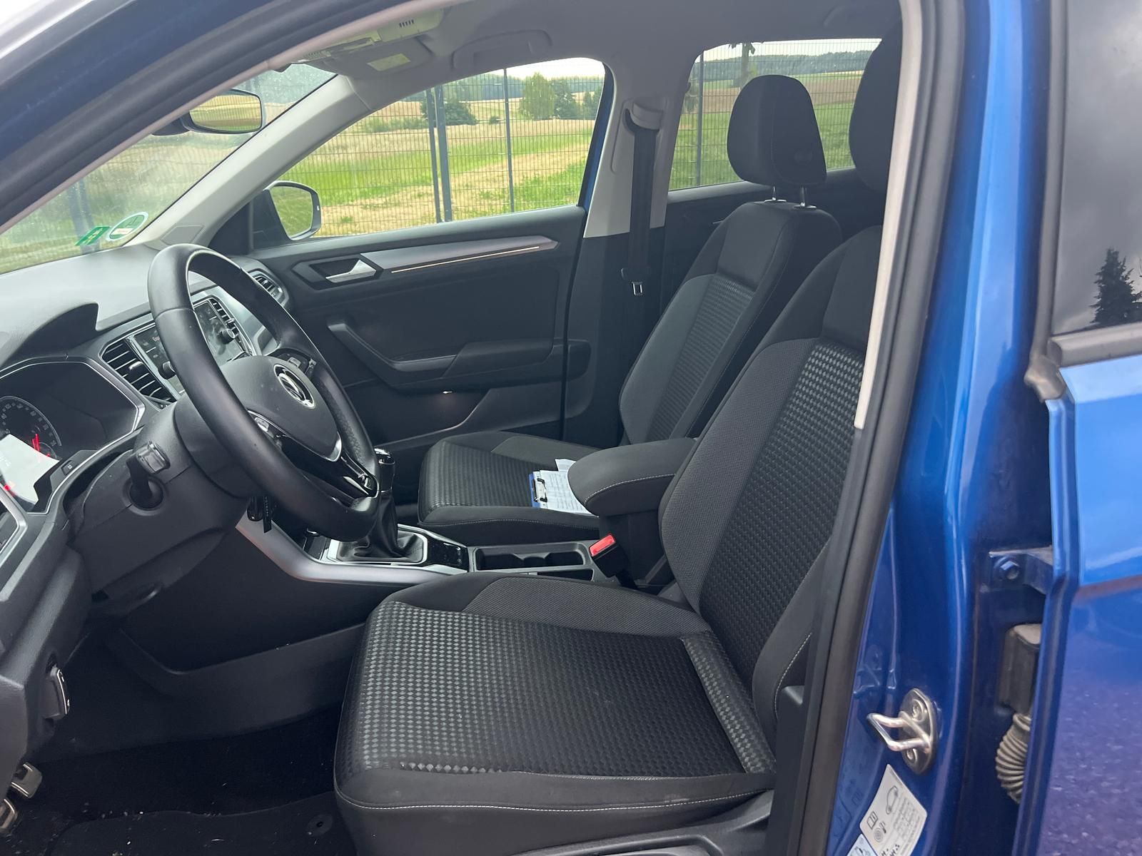Volkswagen T-Roc 2.0 TDI Style - Samsaru's Car Outlet