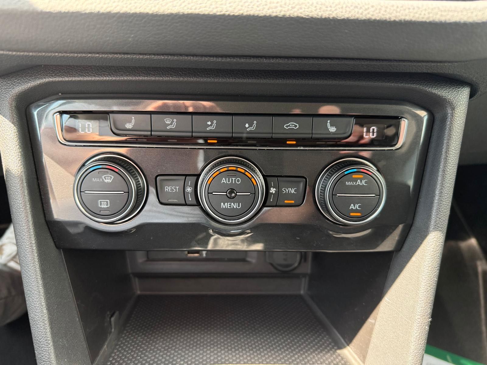 Volkswagen Tiguan Highline 4Motion - Samsaru's Car Outlet