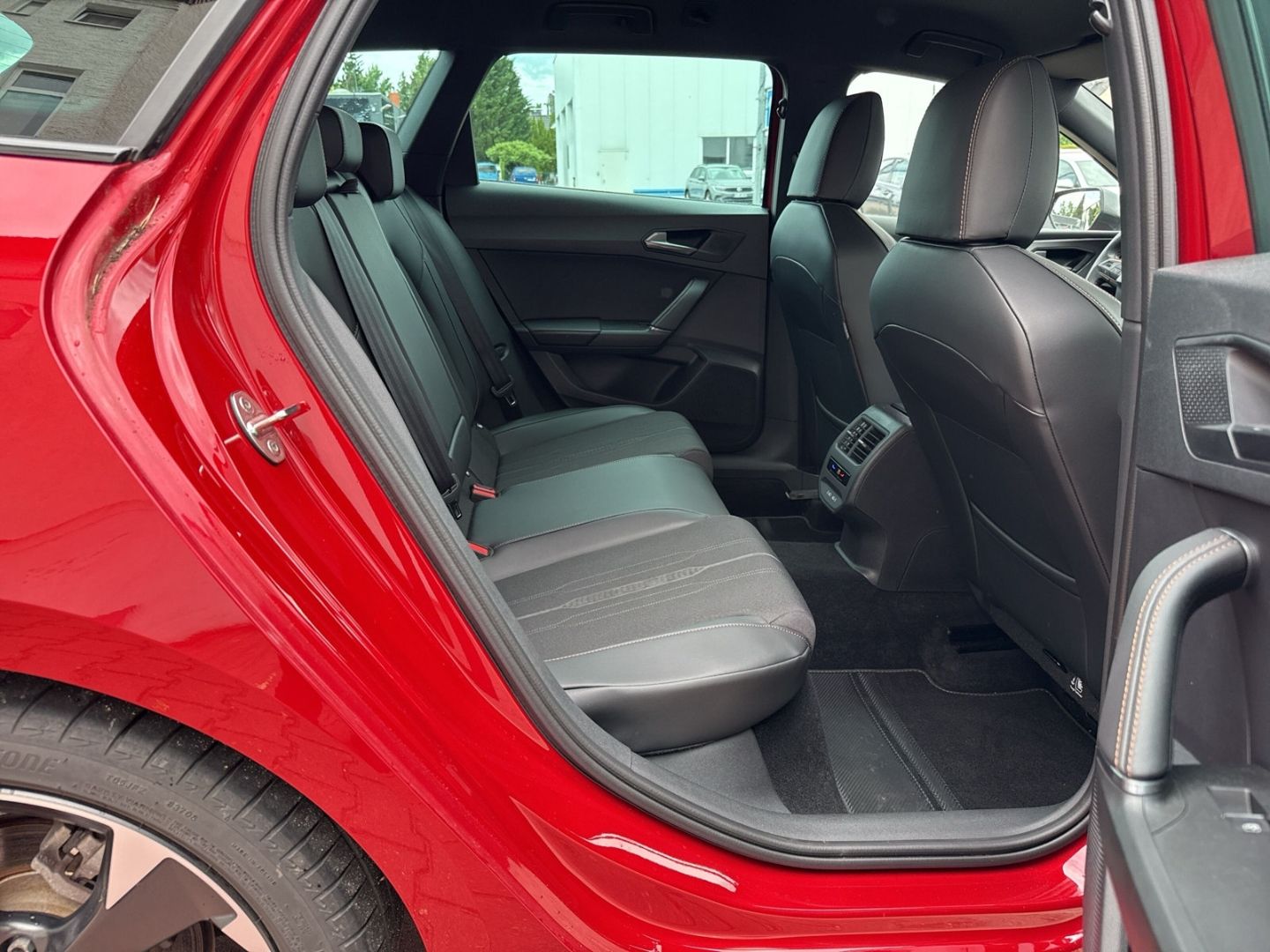 Cupra Leon Sportstourer 1.5 eTSI - Samsaru's Car Outlet