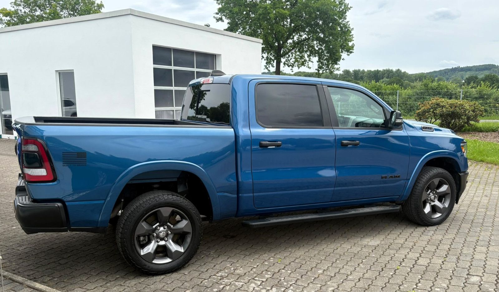 Dodge RAM 1500 5.7l Crew Cab, 4x4 Built To Serve,Sound
