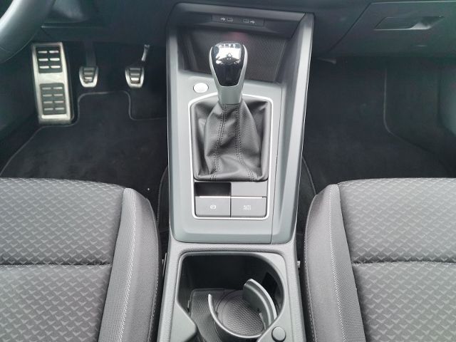 Volkswagen Golf 8 1.5 TSI BMT Active - Samsaru's Car Outlet