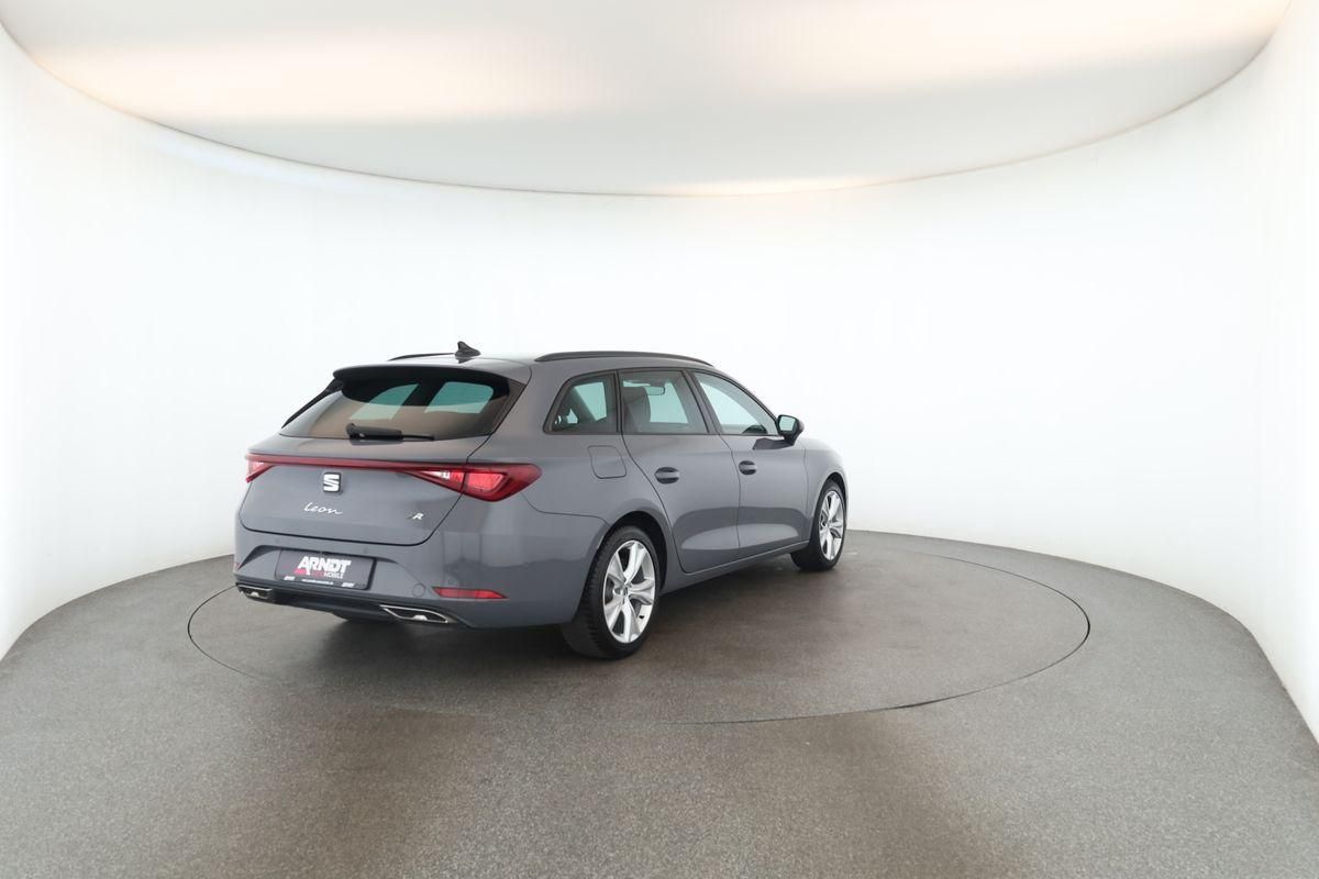 Seat Leon Sportstourer 2.0 TDI DSG FR LED Nav Kam AHK