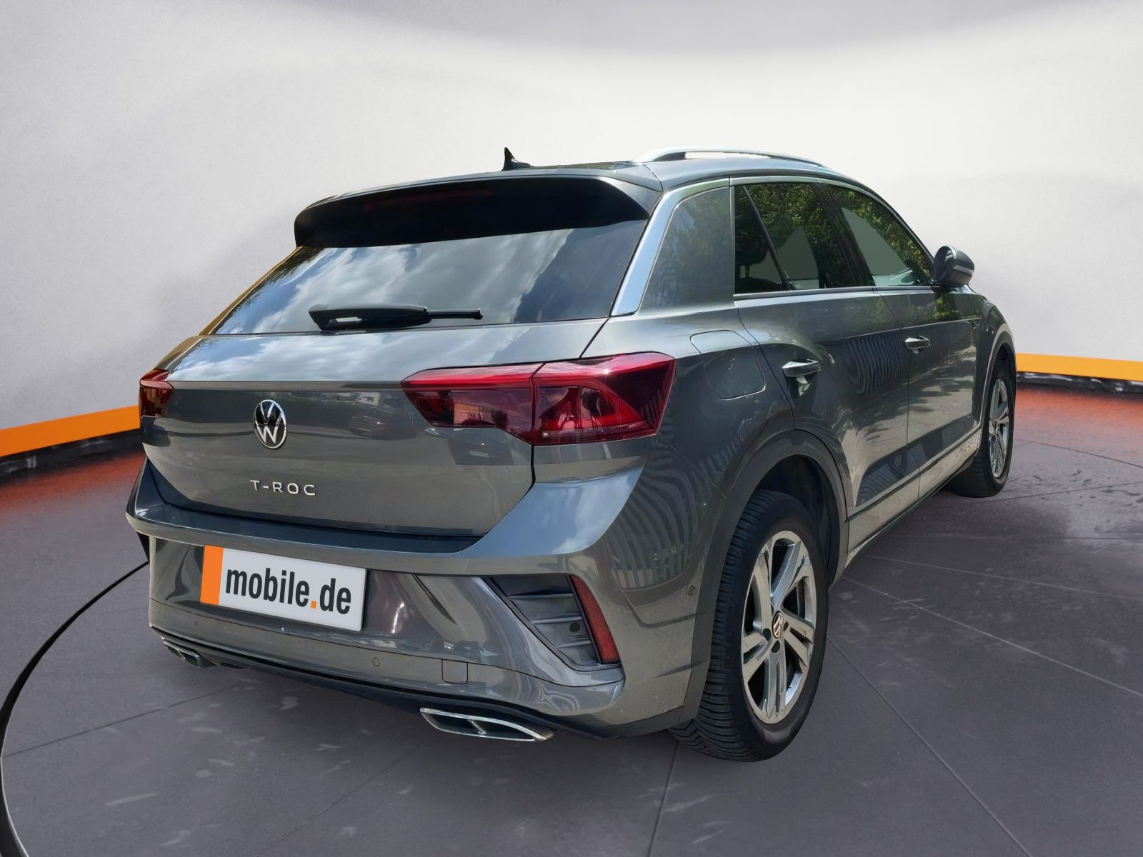 Volkswagen T-Roc 1.5 TSI R-Line - Samsaru's Car Outlet