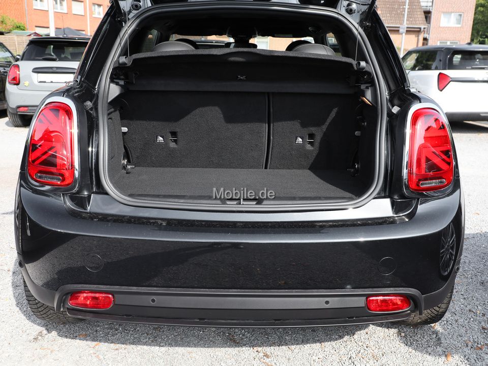 MINI Cooper SE Classic - Samsaru's Car Outlet