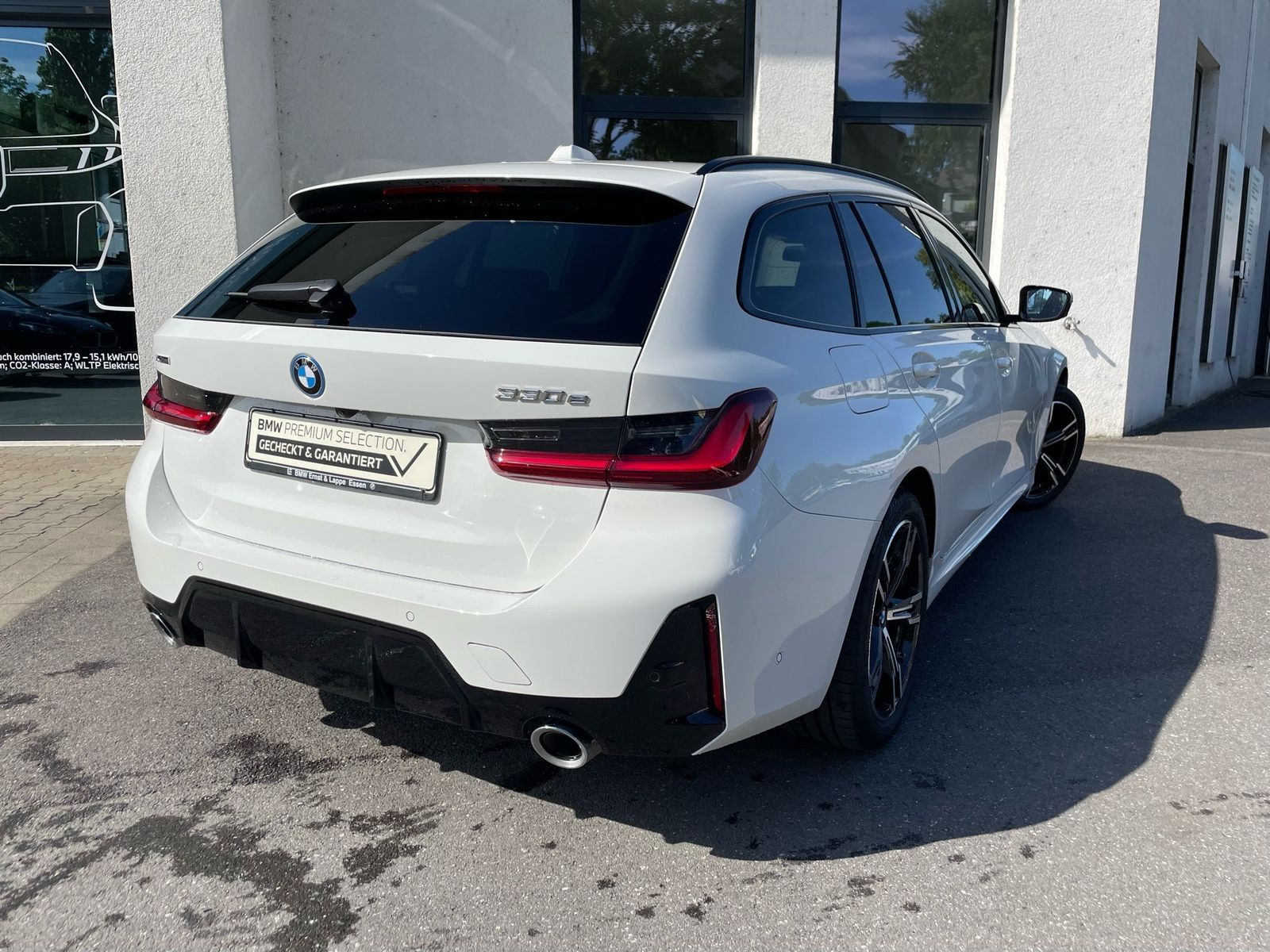 BMW 330e xDrive Tour M Sport || AHK Pano ACC 360 H&K
