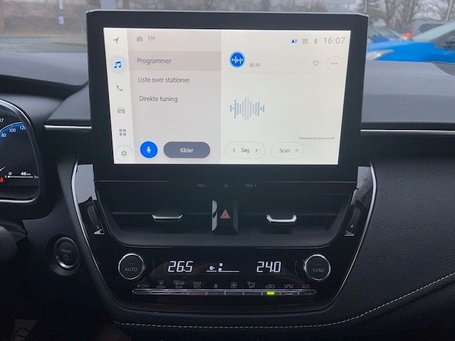 Toyota Corolla - 2.0 Hybrid Style  - Navi, PDC, KEY