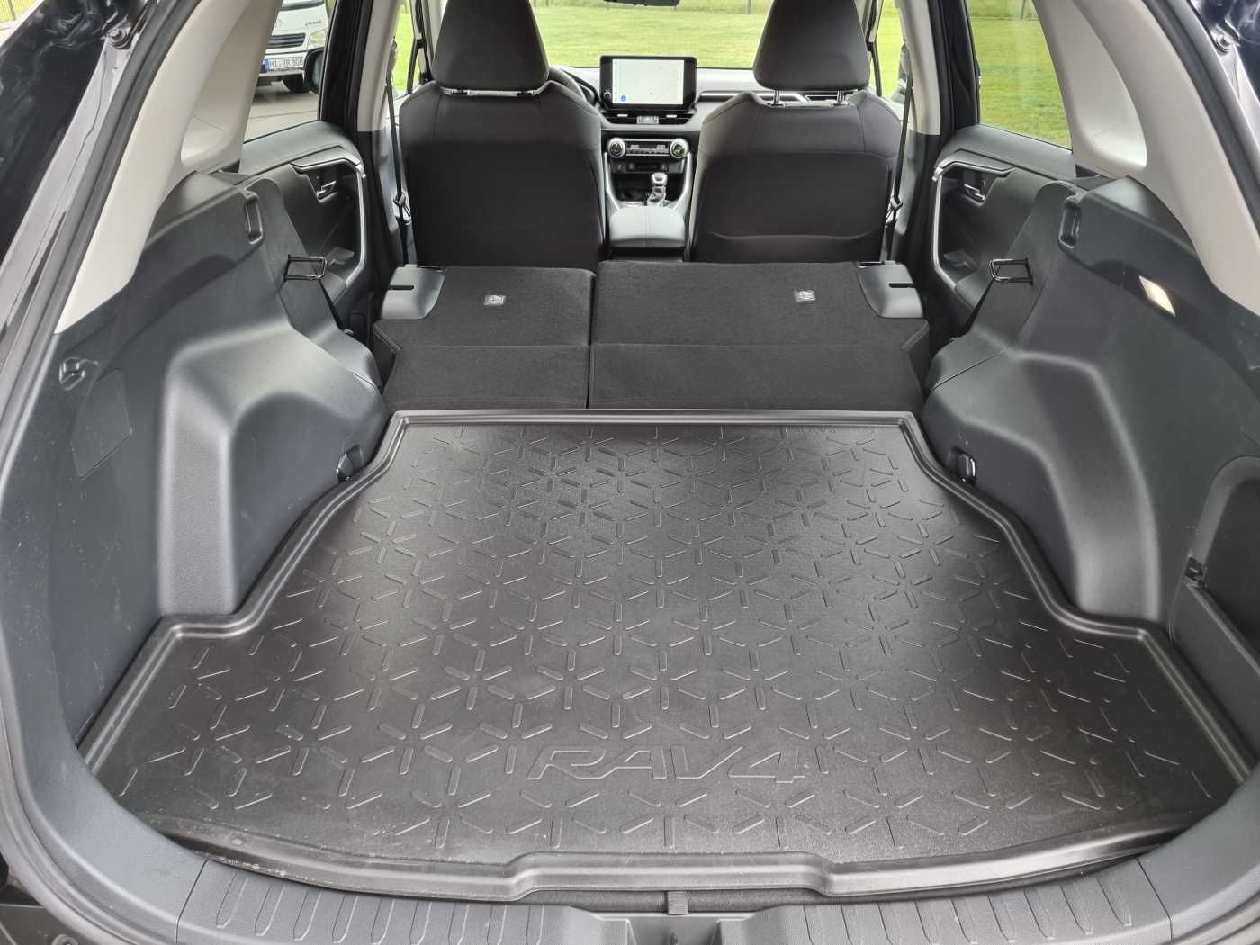 Toyota RAV4 Hybrid 4WD - Samsaru's Car Outlet