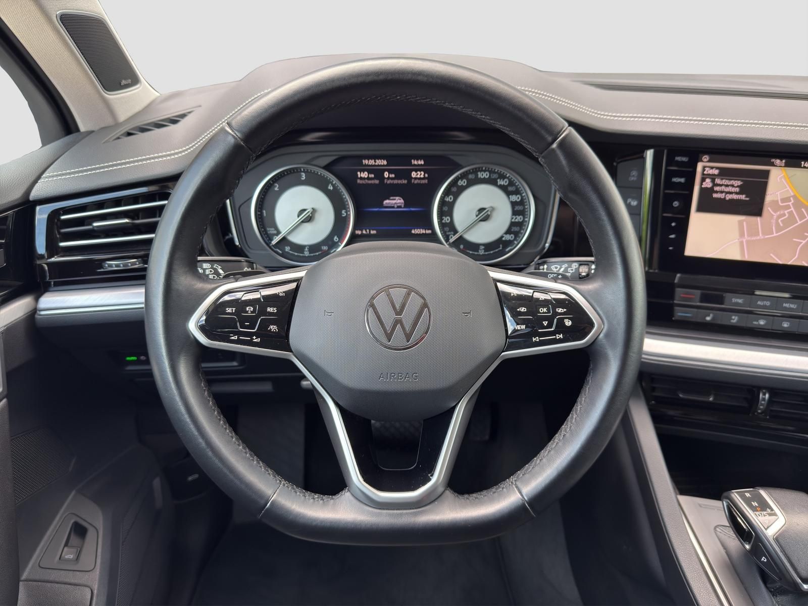 Volkswagen Touareg 3.0 TDI Elegance DSG 4M AHK STHZ ACC ARE