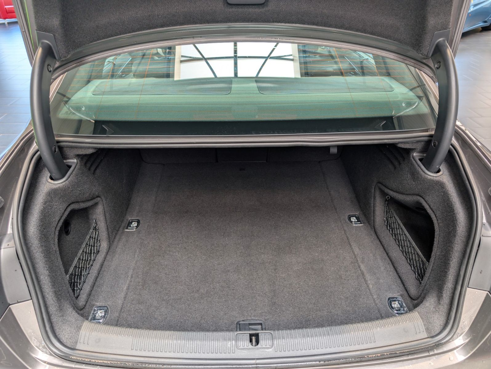 Audi A4 Lim 40 TDI S tronic advanced - Samsaru's Car Outlet