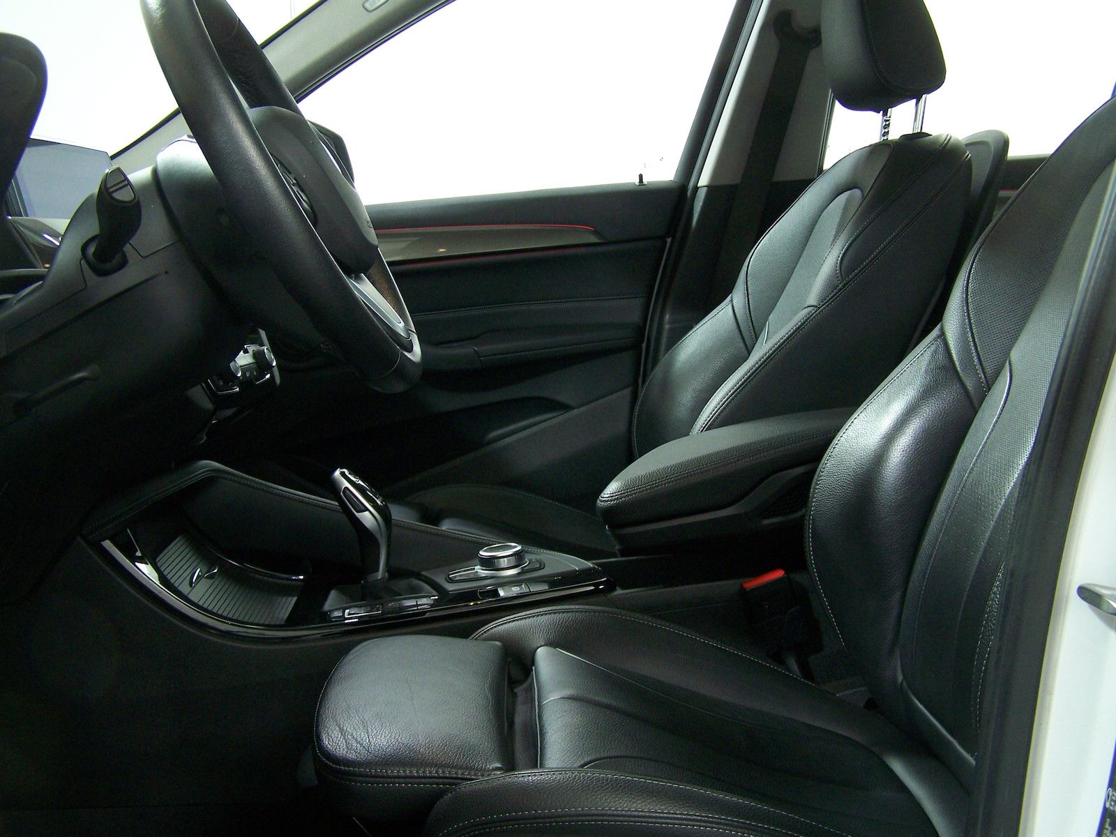 BMW X1 xDrive 20 d xLine - Samsaru's Car Outlet