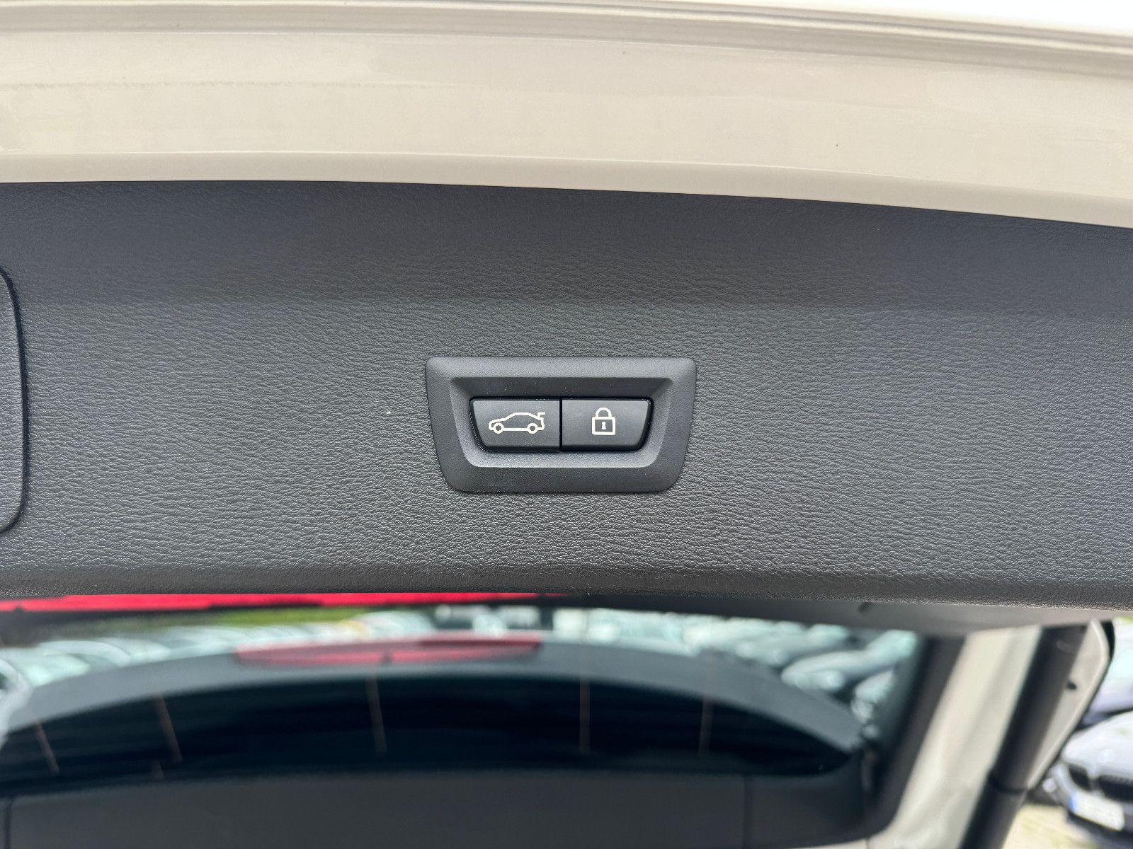 BMW X1 xDrive 25 e M Sport - Samsaru's Car Outlet