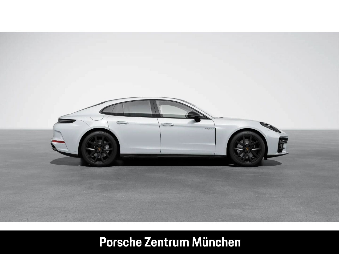 Porsche Panamera 4 E-Hybrid Hinterachslenkung Head-Up