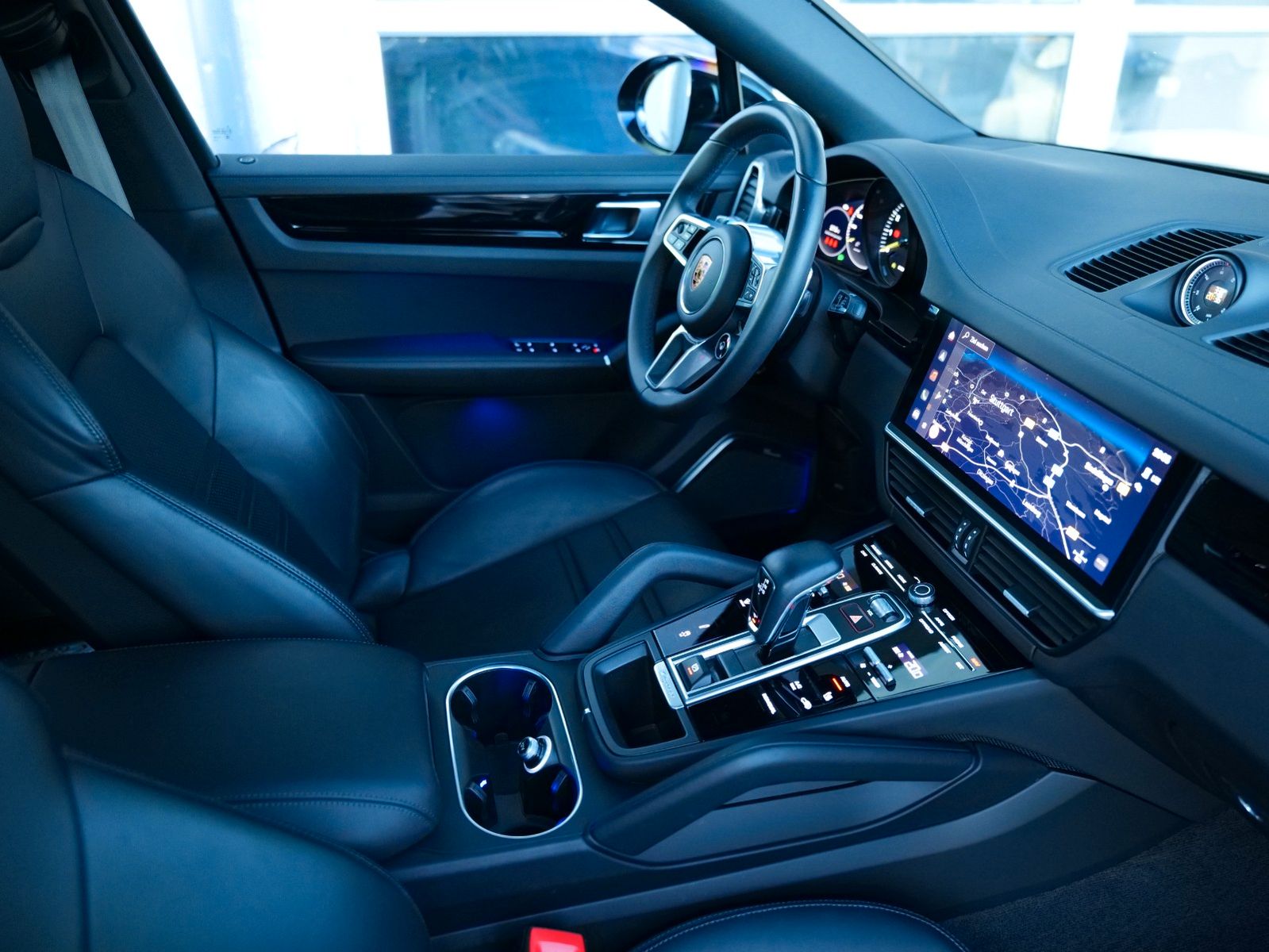 Porsche Cayenne Coupe E-Hybrid Platinum Edi SPORT DESIGN