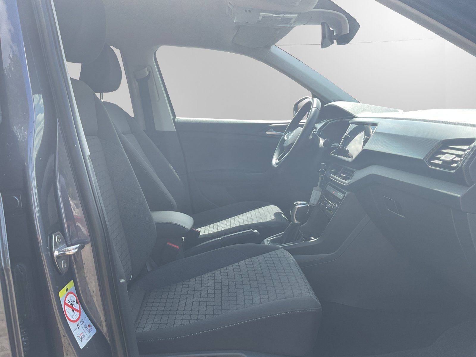 Volkswagen T-Cross 1.0 TSI DSG Life - Samsaru's Car Outlet