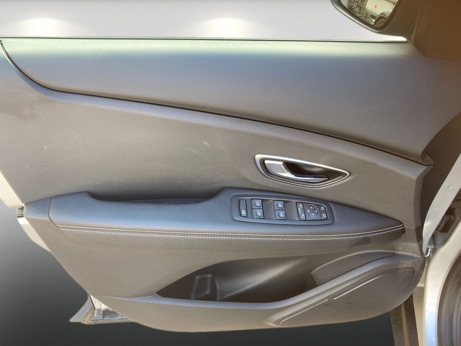 Renault Scenic LIMITED - Samsaru's Car Outlet