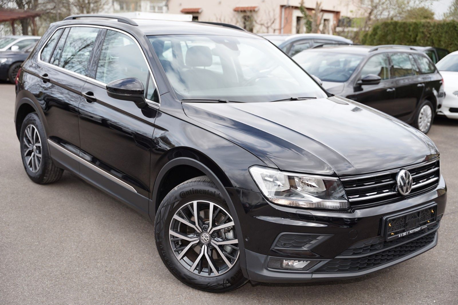 Volkswagen Tiguan 1.5-TSI ACT Comfortline - Samsaru's Car Outlet