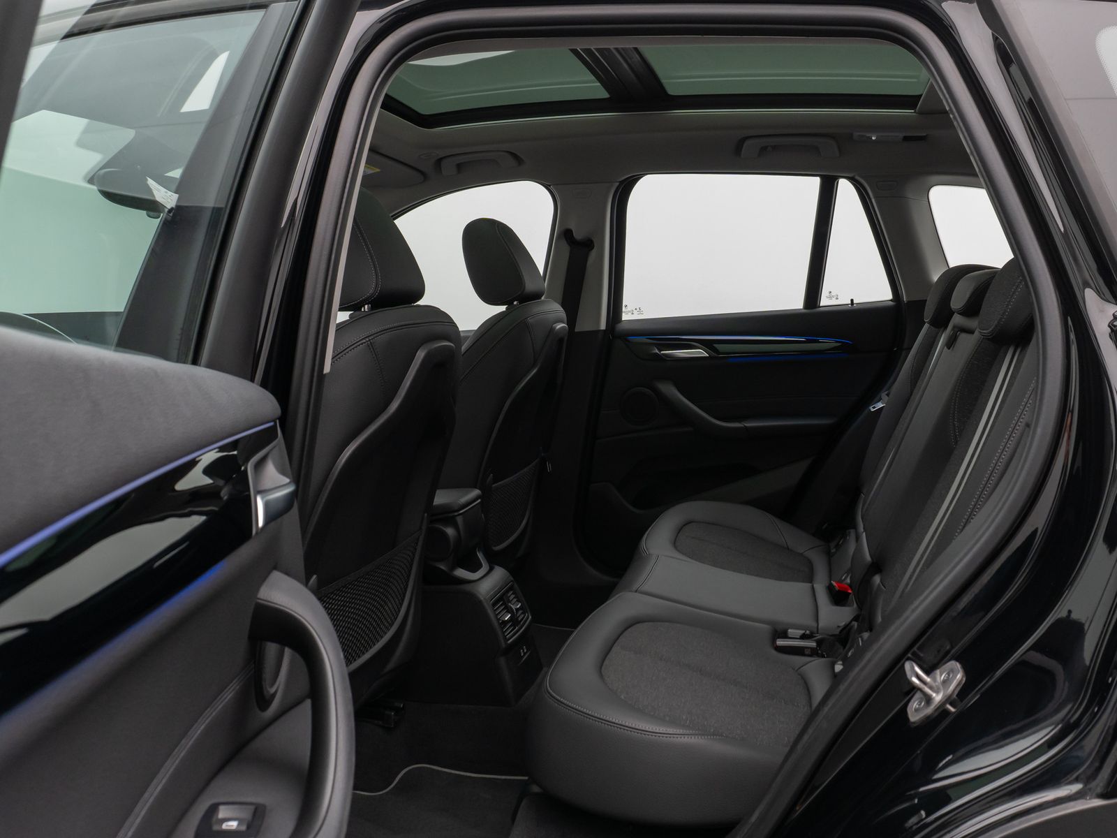 BMW X1 xD20i Sport Line - Samsaru's Car Outlet