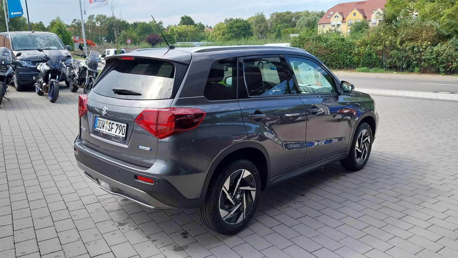 Suzuki Vitara 1.4 Hybrid Comfort+ Allgrip - Samsaru's Car Outlet