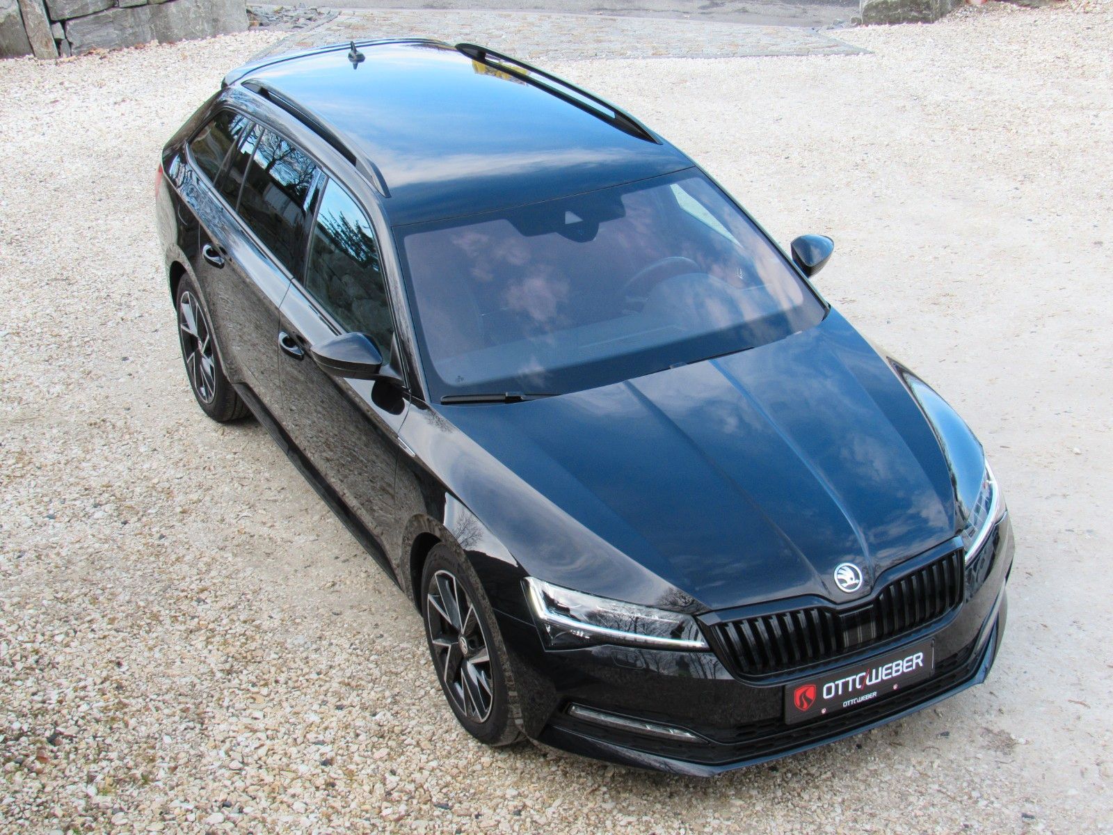 Skoda Superb 2.0 TDI DSG Sportline 4x4 BSD AHK PLA ACC
